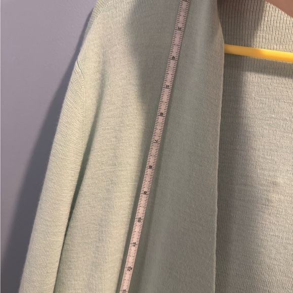 Eileen Fisher M-size light green Merino wool cardigan, soft, lush and cozy - Picture 8 of 10